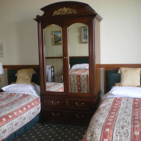 Langley Bank Guest House 艾尔 外观 照片