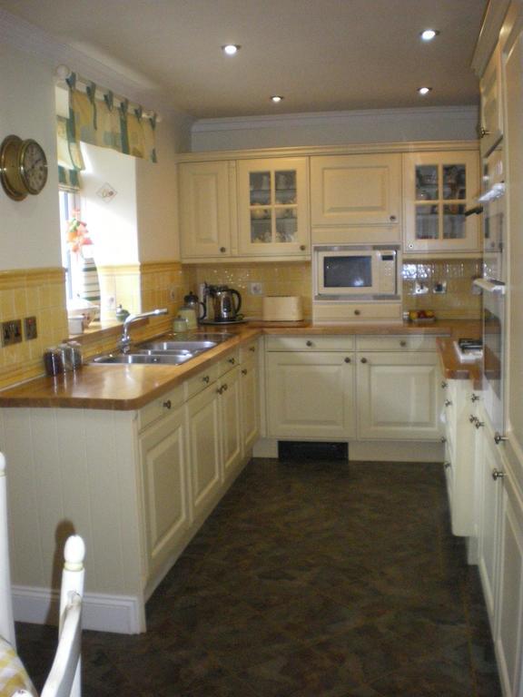 Langley Bank Guest House 艾尔 外观 照片